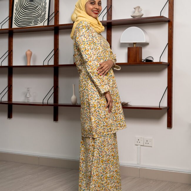 Buy 1 Free 1 - Elegant Daisy kurung Raya Kurung - Baju Kurung Floral - Image 3